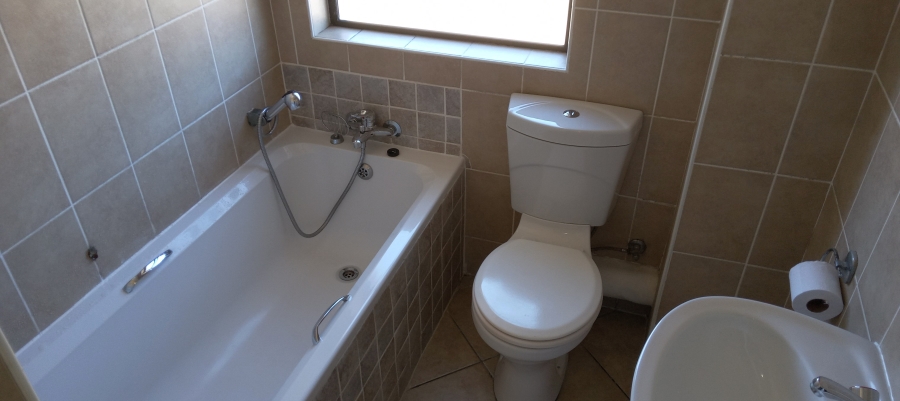 2 Bedroom Property for Sale in Gordons Bay Central Western Cape